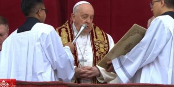 El Papa pide a gobernantes asumir “el doloroso fenómeno de las migraciones”