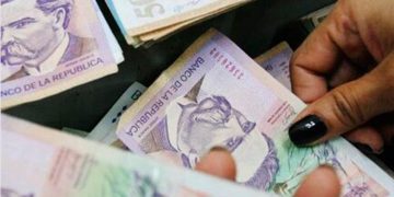 Negociaciones salariales llegan a la recta final: Centrales obreras y sindicatos podrían aceptar un 12% de aumento