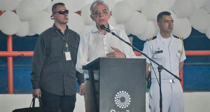 “No es expedir órdenes de captura a voceros de paz”: MinDefensa a Fiscal Barbosa