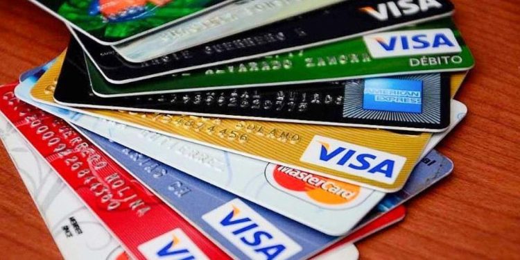 Comprar a crédito podría ser más barato tras disminución de tasas de interés del Banco de la República