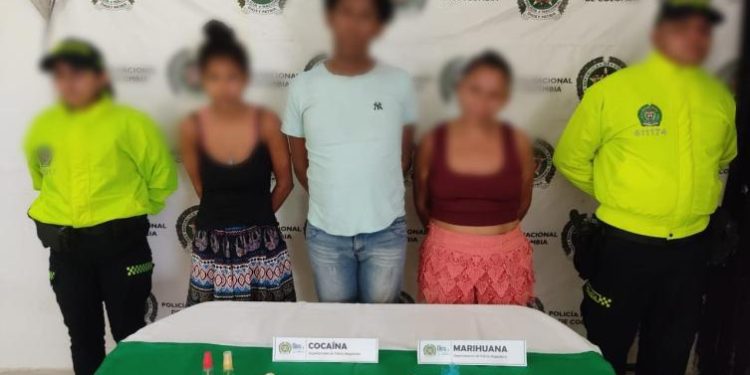 Capturadas dos mujeres y un hombre llevando droga en condones