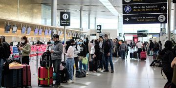 Encuentran otro niño extranjero abandonado en el aeropuerto El Dorado de Bogotá