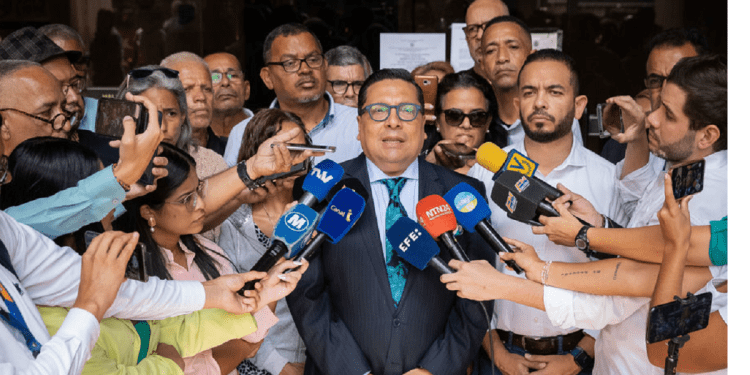 Denuncian “desaparición forzada” de colaboradores de María Corina Machado