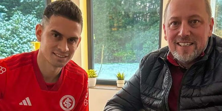 Rafael Santos Borré es nuevo jugador del Internacional de Brasil