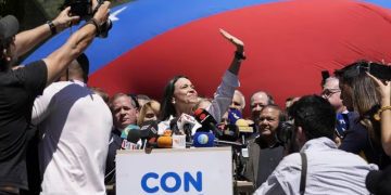 EE.UU. reimpone algunas sanciones a Venezuela tras inhabilitación de candidata presidencial opositora