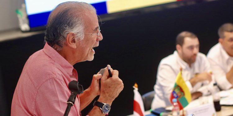 Gobernador del Atlántico, Eduardo Verano, exige tarifas justas en el servicio de energía