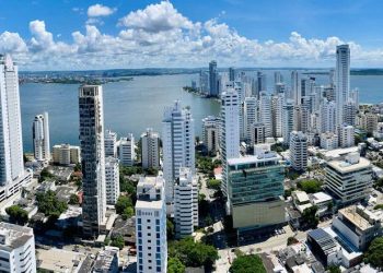 Dos franceses fueron detenidos mientras pretendían abordar crucero en Cartagena con droga camuflada en su cuerpo