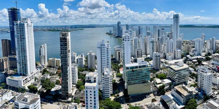 Dos franceses fueron detenidos mientras pretendían abordar crucero en Cartagena con droga camuflada en su cuerpo