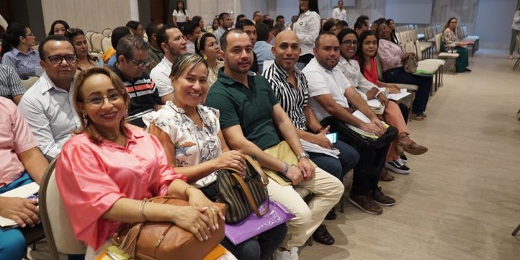 Se incorporan a la planta del Distrito 1.100 nuevos docentes: Secretaria de Educación