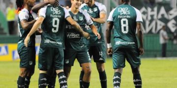 Jugadores y Técnico del Deportivo Cali fueron amenazados de muerte por las barras bravas