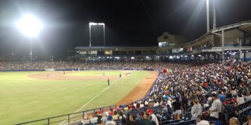 Caimanes pegó primero en la final del béisbol colombiano ante Vaqueros