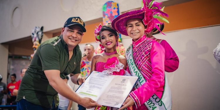 Alcaldía de Galapa entregó decretos a los Reyes del Carnaval 2024