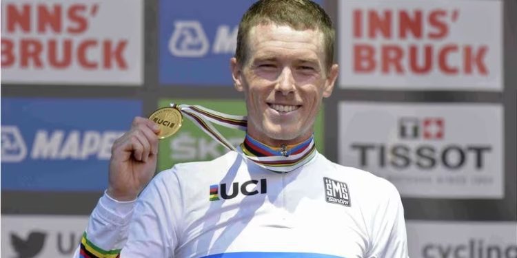 Conmoción en el ciclismo: excompañero de Egan Bernal en el Ineos fue acusado de matar a su esposa