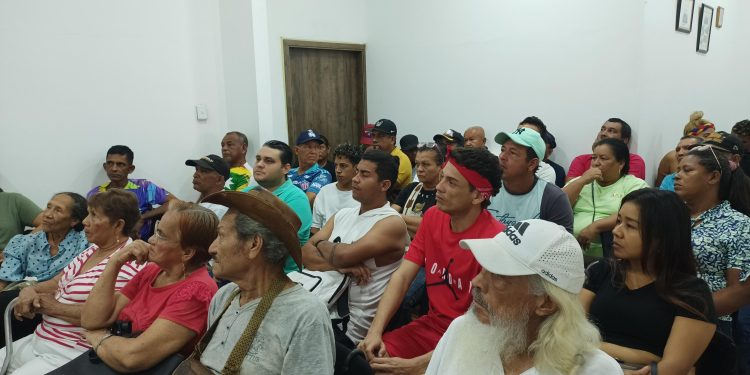 Alcaldía de Galapa entrega recursos a directores de grupos folclóricos