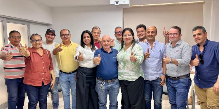 Alcaldesa de Soledad se reunió con directivas y comerciantes de Granabastos