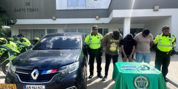 Tres capturados en flagrancia por portar arma de fuego ilegal en vehículo particular en Sabanagrande