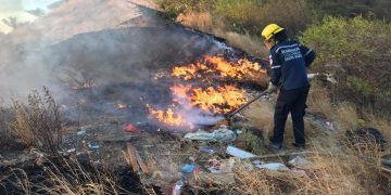 Incendio forestal en vereda El Limón de Santa Marta moviliza a bomberos