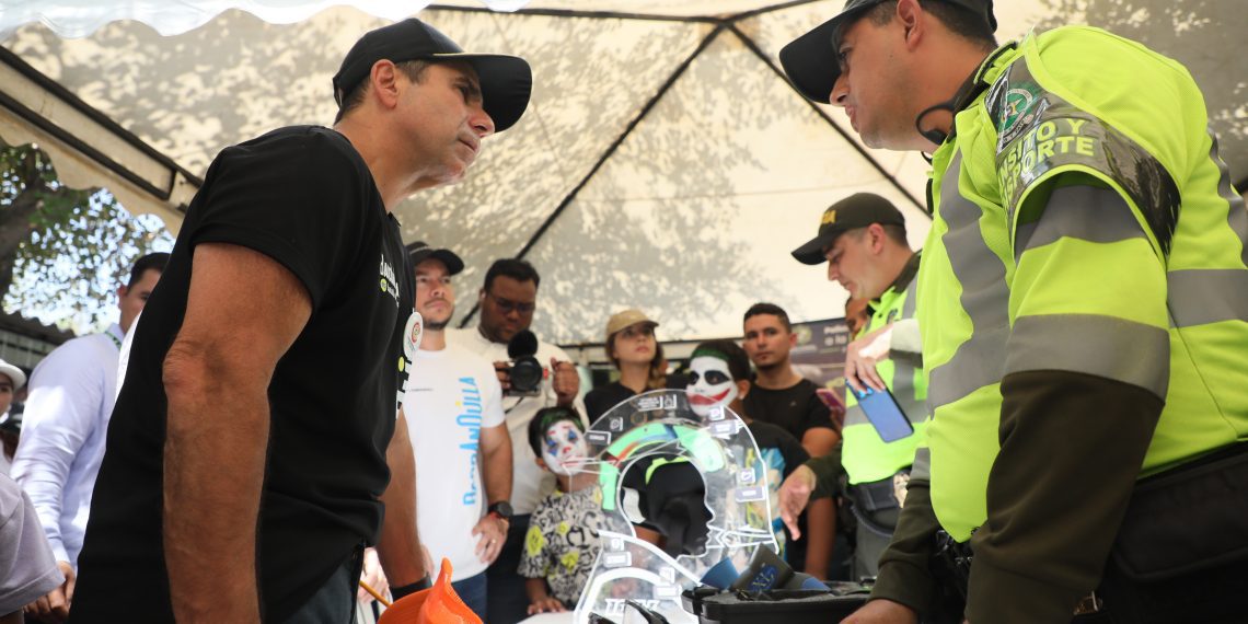 Más de 2.000 personas recibieron servicios distritales en primera feria Pa’ la Calle