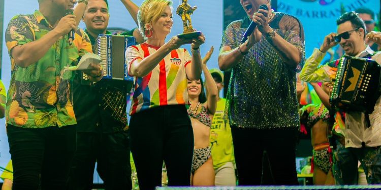 Rafa Pérez recibió el Congo de Oro al Mérito, por su trayectoria musical