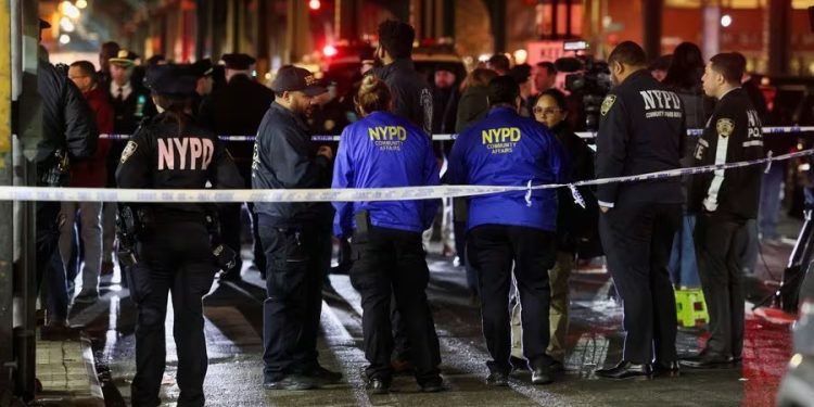 Un muerto y cinco heridos dejó tiroteo en estación del metro, en Nueva York