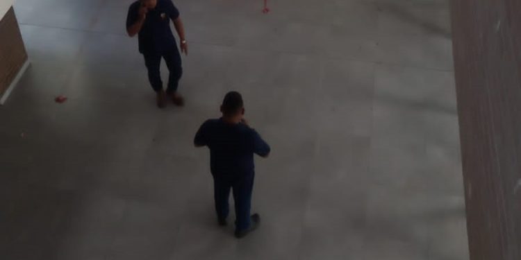 Muere joven al caer de uno de los bloques de la Universidad de la Costa