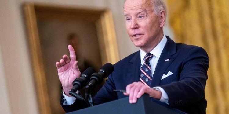 Como una “negligencia criminal” calificaría Biden al Congreso si no aprueba dinero para Ucrania