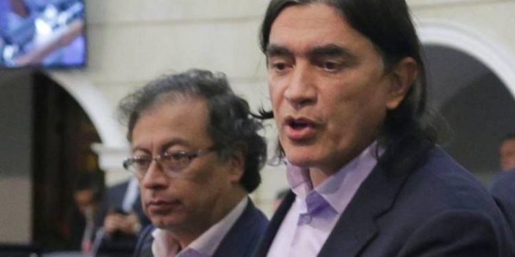 Gustavo Petro ofrece a Gustavo Bolívar la dirección del DPS, tras rechazo de Daniel Quintero