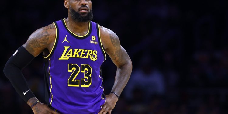 LeBron James habló sobre su retiro de la NBA: “No sé cuántas temporadas me quedan, pero sé que no son muchas”.