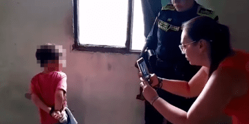 Aterrador caso de maltrato infantil: niños eran amarrados y quemados por su mamá y padrastro