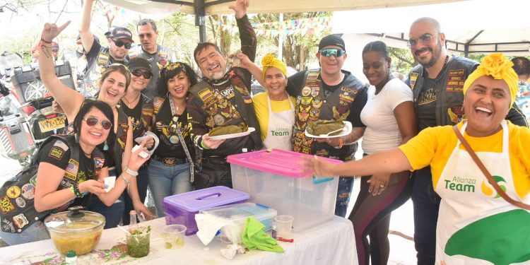 Con ambiente carnavalero regresó Sabor Bajero