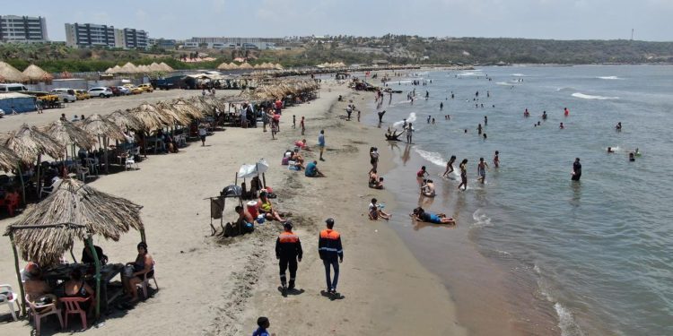Dimar emite recomendaciones ambientales y de seguridad marítima en playas y embarcaderos del Atlántico