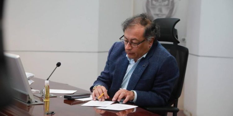 63% de los colombianos desaprueba la gestión del presidente Gustavo Petro, según Opinómetro de Datexco
