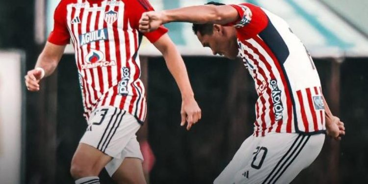 Fin de la mala racha: Junior volvió al triunfo con doblete de Bacca ante Águilas Doradas