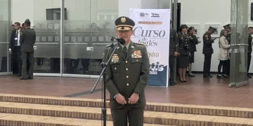 Retirado del cargo policía que fue grabado realizando actos obscenos en una patrulla del Tránsito