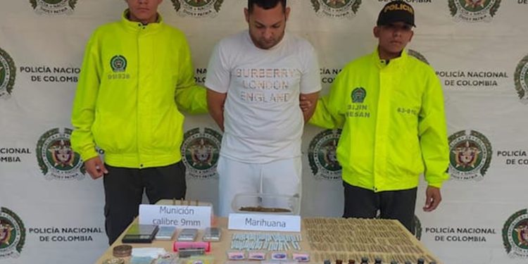 Acordeonero implicado en tráfico de drogas sintéticas en fiestas privadas de Magdalena es capturado por la Policía de Santa Marta