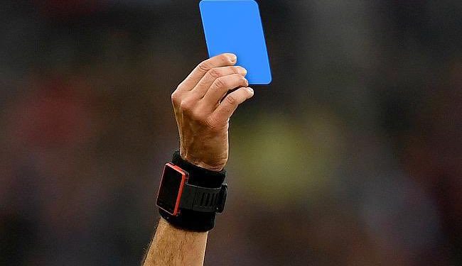 La FIFA dijo NO a la implementación de la tarjeta azul. “La idea es proteger la tradición del futbol. No habrá ninguna tarjeta azul en ningún nivel de élite”, Gianni Infantino, Presidente de la FIFA