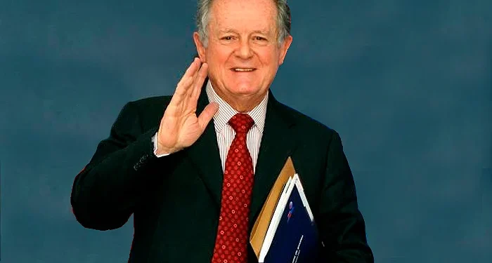 Luis Carlos Sarmiento Angulo renuncia a la Junta Directiva del Grupo Aval durante asamblea en Bogotá