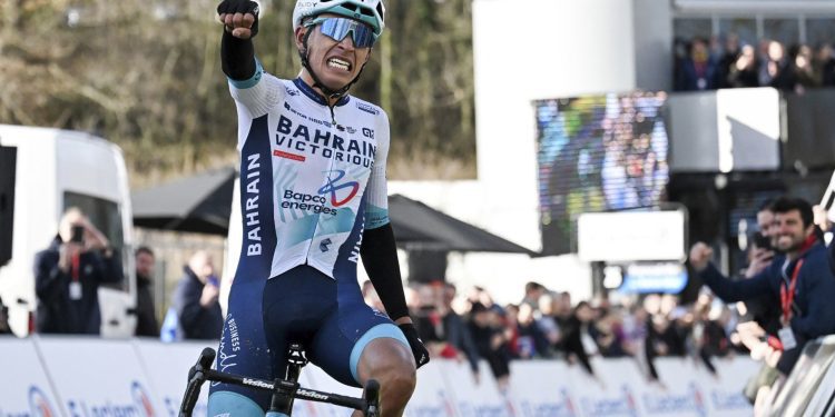 Santiago Buitrago ganó la etapa 4 de la París-Niza y se acerca al liderato de la general