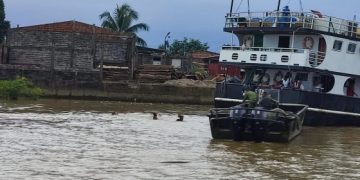 Rescatadas cuatro personas tras volcamiento de embarcación