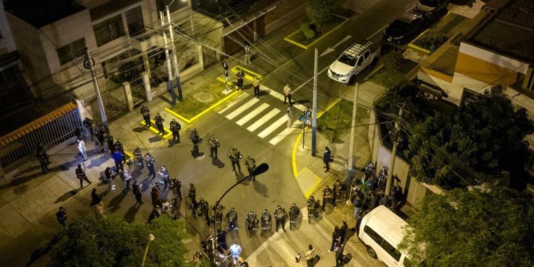 Fiscalía aseguraque allanamiento a casa presidencial no fue ilegal