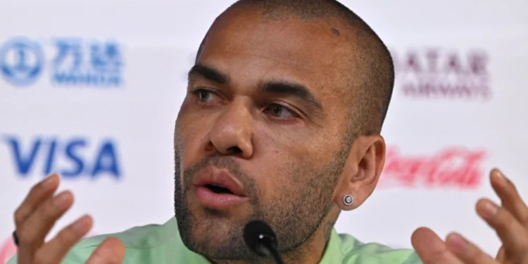 Dani Alves seguirá en presión porque aún no ha pagado el millón de euros de fianza