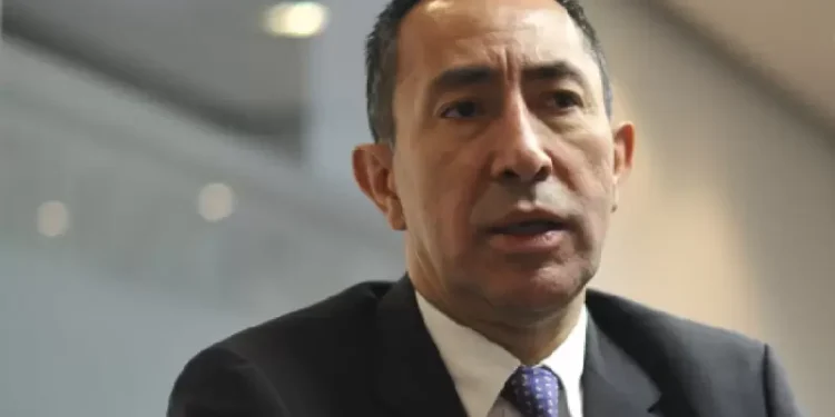 Ricardo Roa rinde versión libre en el CNE sobre cuentas de la campaña ‘Petro Presidente’