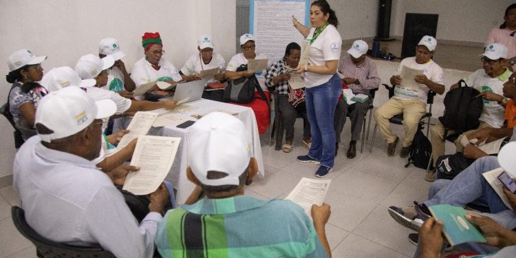 Con participación de 1.287 personas, avanza construcción de plan de acción de la CRA