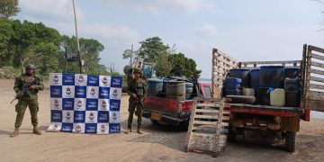 Armada de Colombia incautó insumos utilizados en el procesamiento de sustancias ilícitas