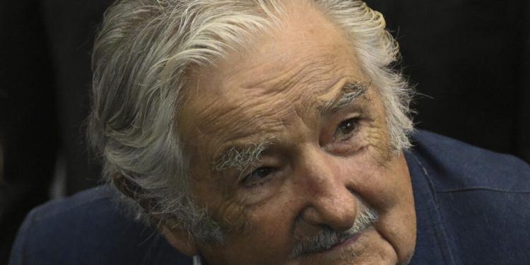 José Mujica: el expresidente uruguayo anuncia que tiene un tumor en el esófago