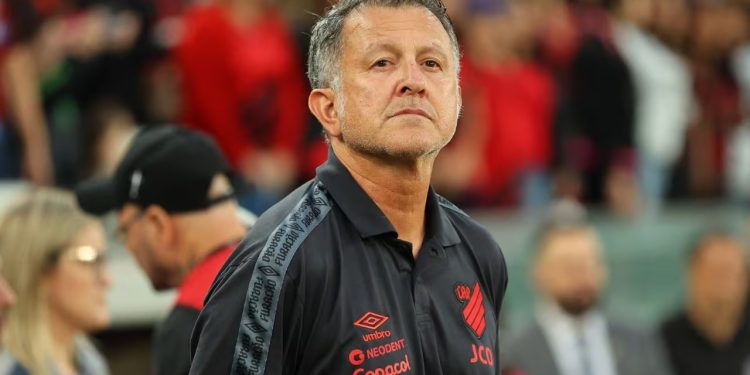 Juan Carlos Osorio descartó los rumores que lo vinculan a Junior de Barranquilla: “No es Junior”.