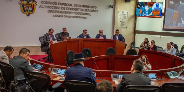 Arrancó trámite para eliminar castigo al transfuguismo político