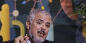 Expresidente Iván Duque le dicta cátedra a Petro sobre sistema de energía