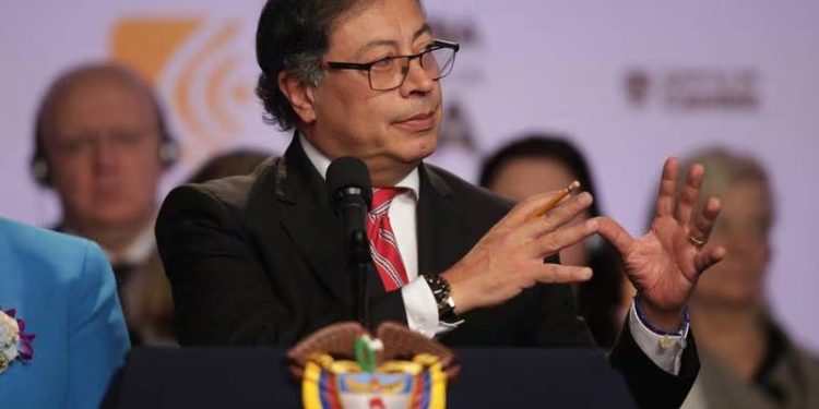 Crece malestar en fuerzas militares por mensajes de Presidente Petro