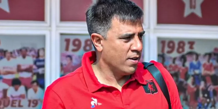 César Farías dejaría de ser el DT de América de Cali: El club buscará otro entrenador tras los malos resultados de este semestre